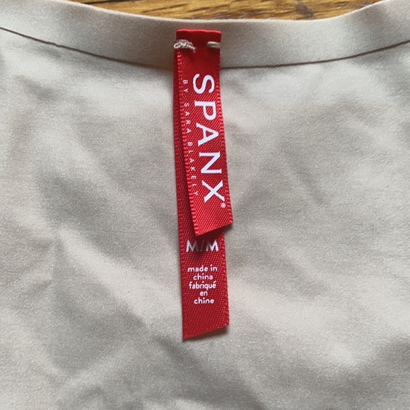Spanx, nude size medium - Picture 2 of 3